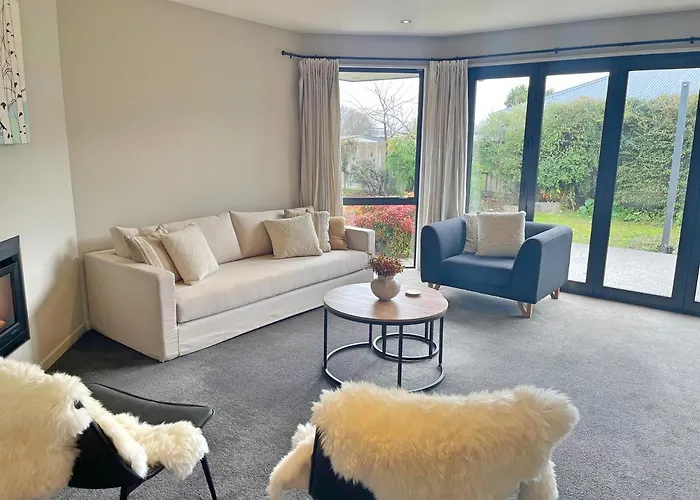 Wanaka Holiday Home 度假居 瓦纳卡