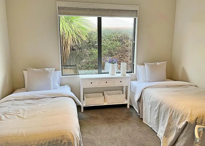 Wanaka Holiday Home 度假居 *